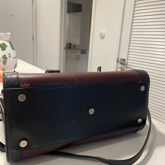 Saint Laurent Classic Sac Du Jour Small Burgundy and Black in smooth leather - Picture 13 of 14